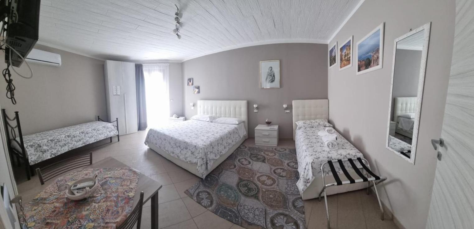La Regina Di Saba Bed & Breakfast Piazza Armerina Exterior foto