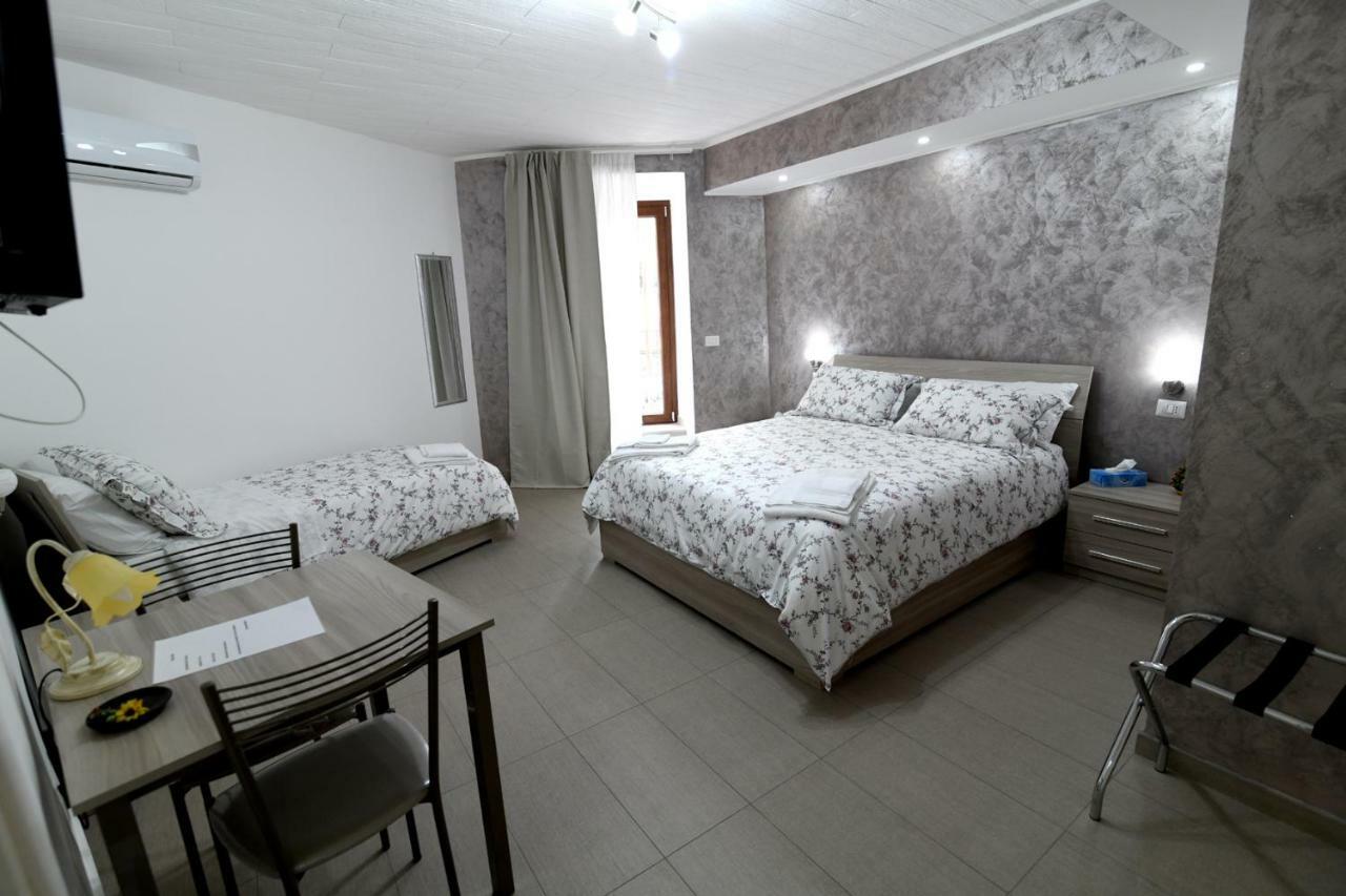 La Regina Di Saba Bed & Breakfast Piazza Armerina Exterior foto